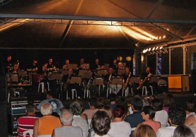 Orquestra Popular de Ilhabela dá show no lançamento de seu 1º CD