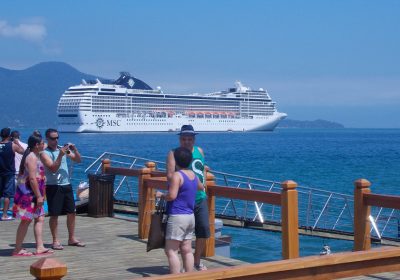 Mais 15 escalas de navios
