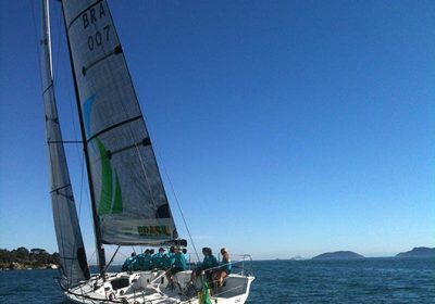Torbel lidera regata Ilhabela