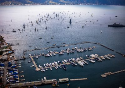 Semana começa com regatas de HPE30 e C30 na Ilhabela Sailing Week