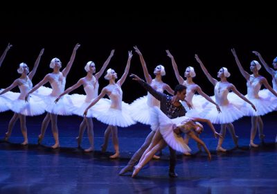 São Paulo Companhia de Dança comemora dez anos com espetáculo em Ilhabela