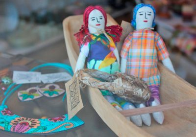 Mercado das Artes, artesanato local de Ilhabela e região