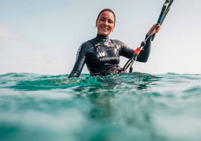 Atleta de Ilhabela Bruna Kajiya é tetracampeã mundial de kitesurfe