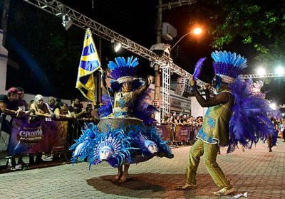 Carnaval fora de época de Ilhabela tem desfile de escolas de samba, blocos e Inimigos da HP