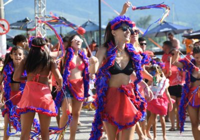 Feriadão de Carnaval 2025 em Ilhabela terá shows, Banho da Dorotéia e matinês para crianças