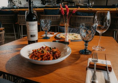 Dia dos Namorados em Ilhabela: 4 experiências gastronômicas para celebrar o amor